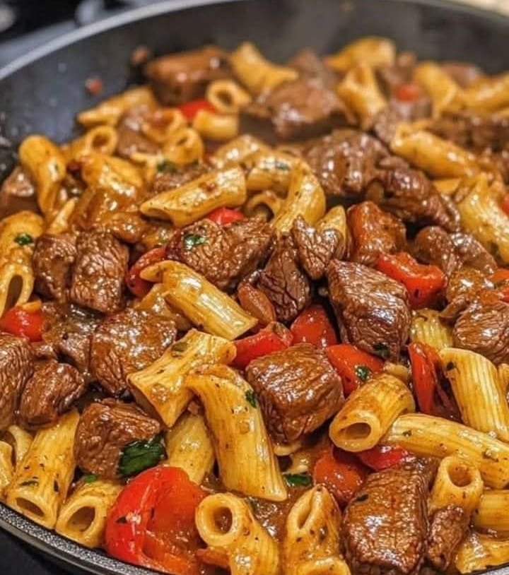 Creamy Zesty Garlic Steak Pasta in One Pot